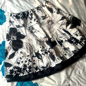 Decoded Floral Skirt Size L